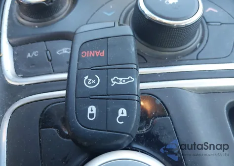 2015 Chrysler 200 Limited из США, поврежденный, VIN 1C3CCCAB3FN744603